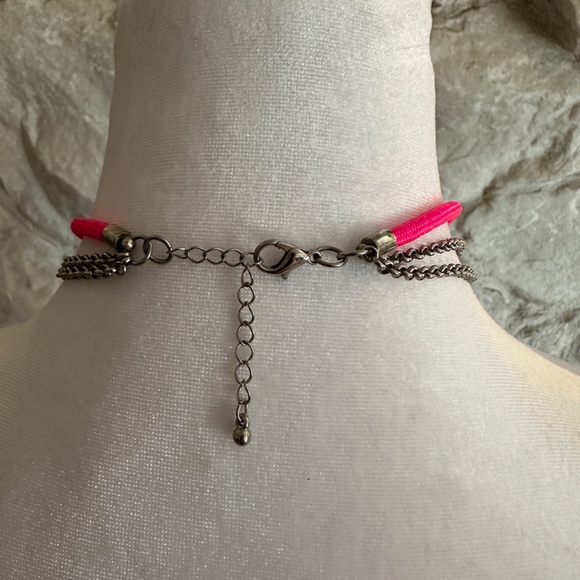 80's Retro Inspired Layered Necklace - Picture 6 of 7